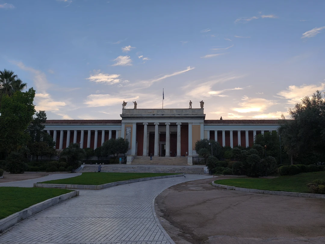 Анна, спасибо за прогулку по городу и Экскурсию. Были проездом в Афинах. За несколько часов Анна