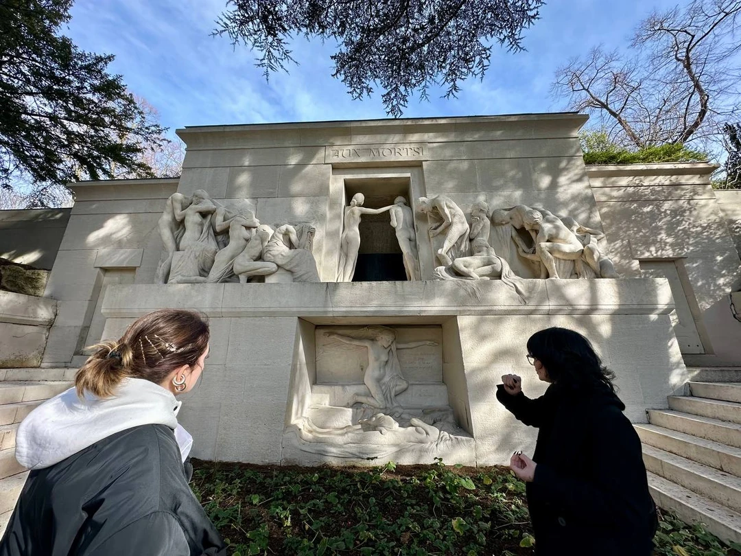 Я обожаю экскурсии, после которых в памяти остается несколько ярких историй, которыми можно потом делиться с