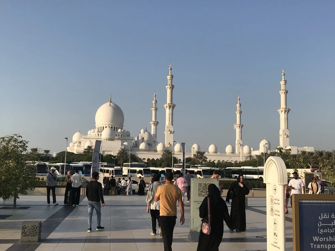 Экскурсия из Дубая в Абу-Даби в мини-группе (Маргарита)