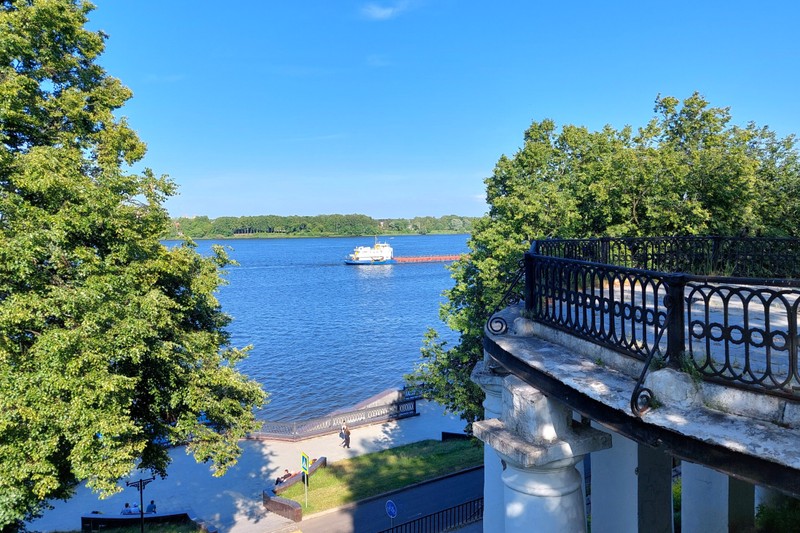 Фото к экскурсии Ярославль, Переславль-Залесский, Вятское и ферма пионов: тур с выездом из Москвы