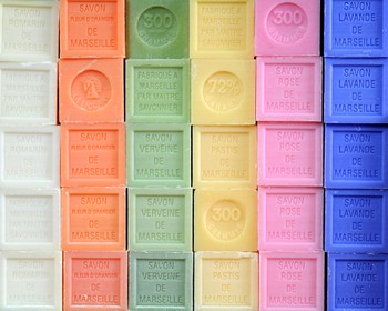 Фабрика мыла, переезд в Экс-ан-Прованс