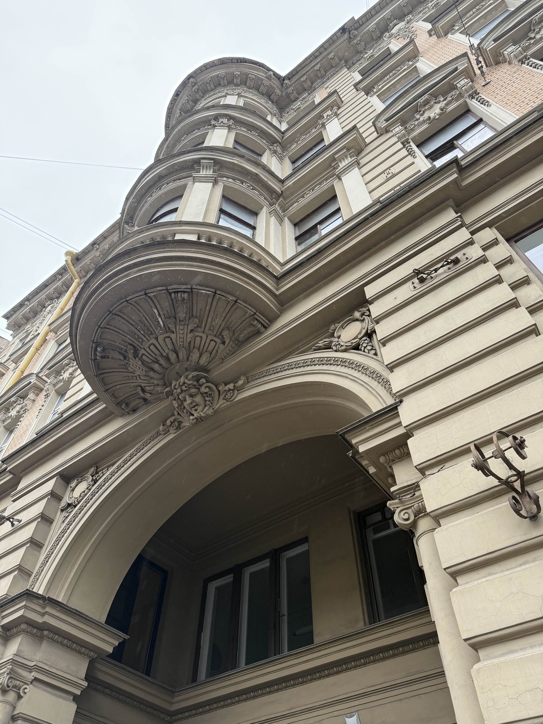 В квартиру Распутина - в составе мини-группы (Анна)