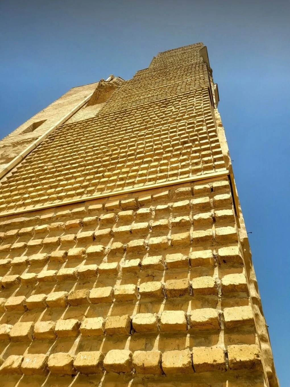 Хотим выразить огромную благодарность нашему прекрасному гиду Сардору! Была просто чудесная индивидуальная экскурсия в Шахрисабз и