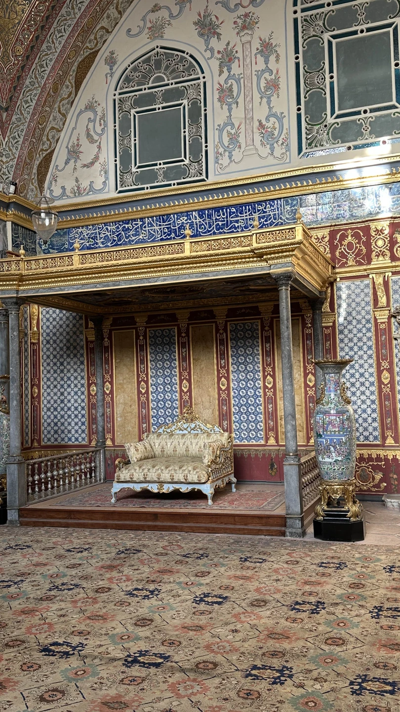 От экскурсии остались в восторге!! Рашид не только интересно рассказал обо все, но и сделал кучу красивых фото и видео! Рекомендую 100%