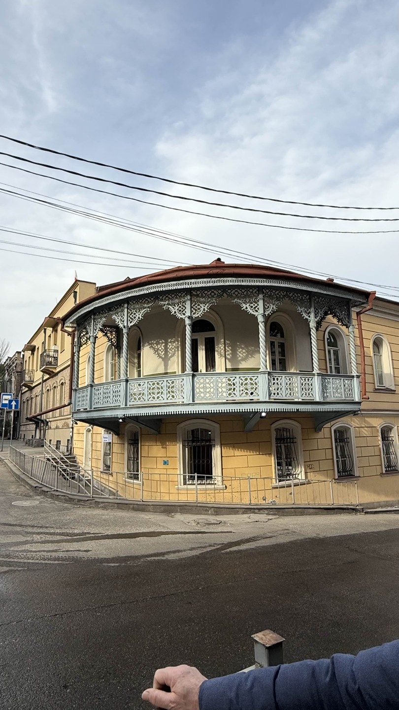 Все дороги ведут в Тифлис (Лариса)