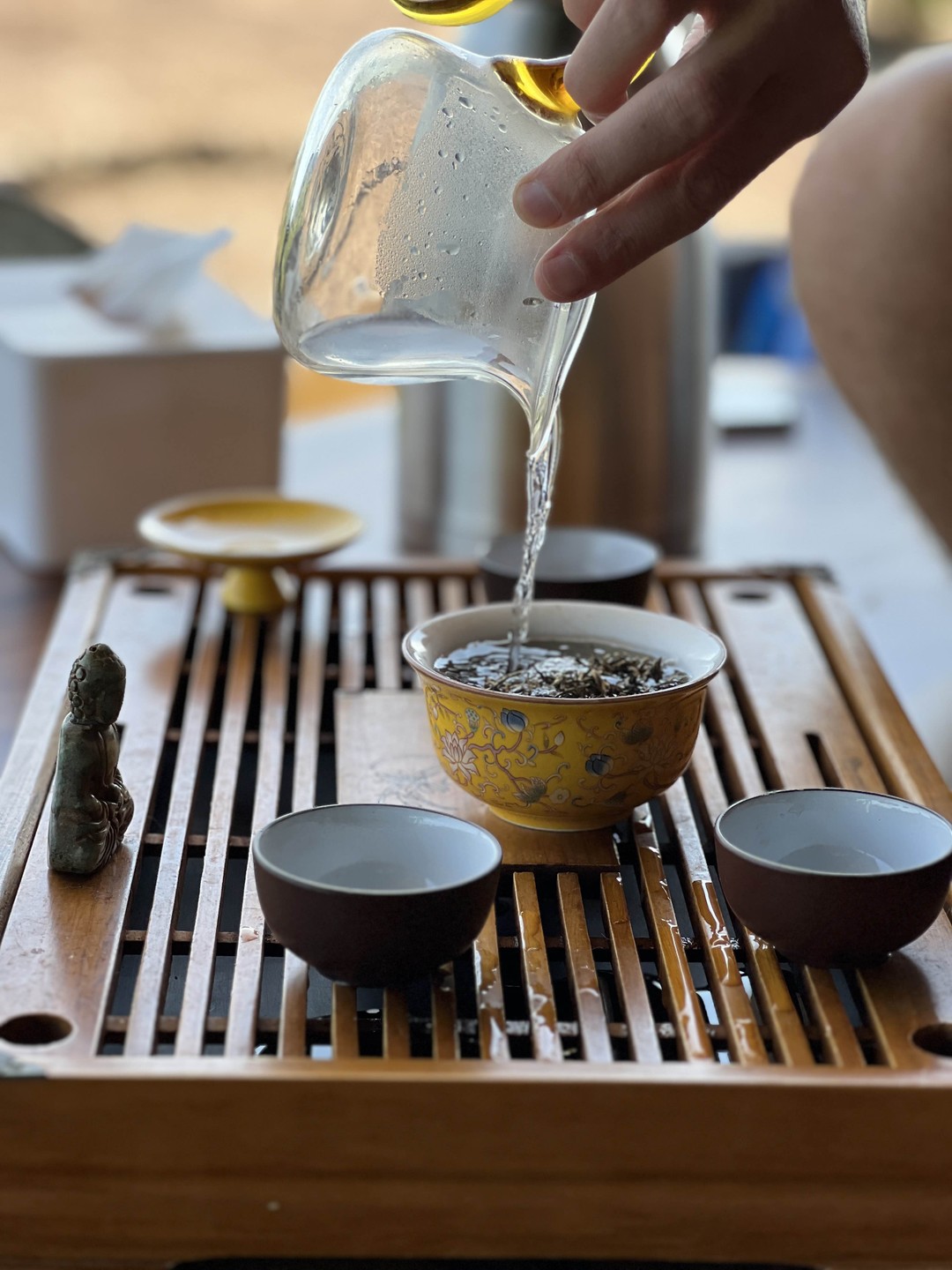 Замечательный день! Грамотно построенный маршрут: пляж с самолетами, 70-ти метровый водопад, смотровая площадка… Богдан приятный в