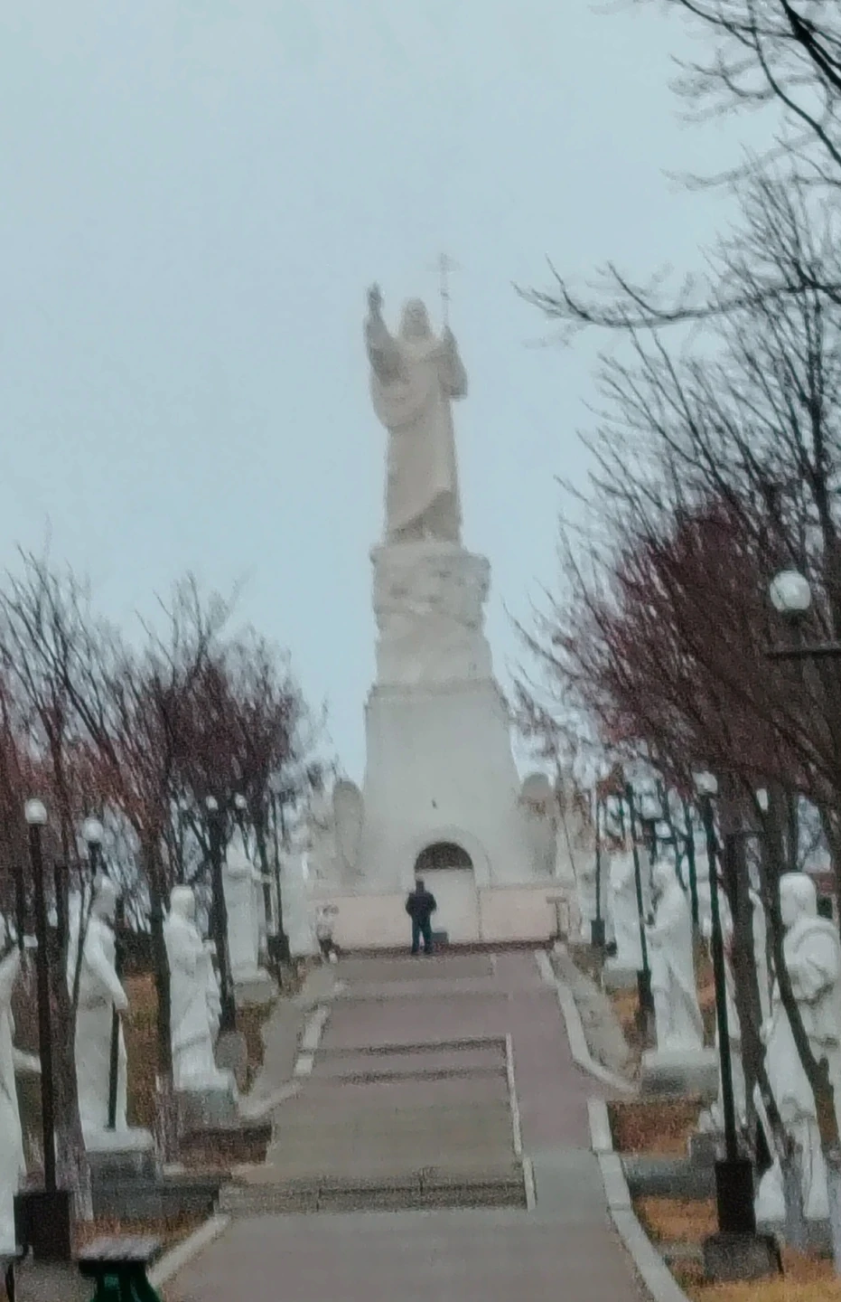Большое спасибо, Сергею, за увлекательную экскурсию. Даже при некомфортной погоде, он заставил нас полюбить Ессентуки