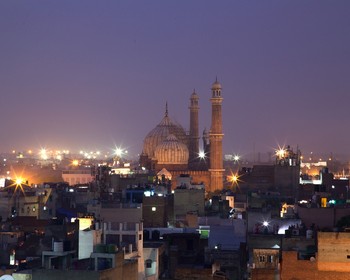 Храм Лотоса, комплекс Акшардхам, минарет Кутуб-Минар и переезд в Джайпур