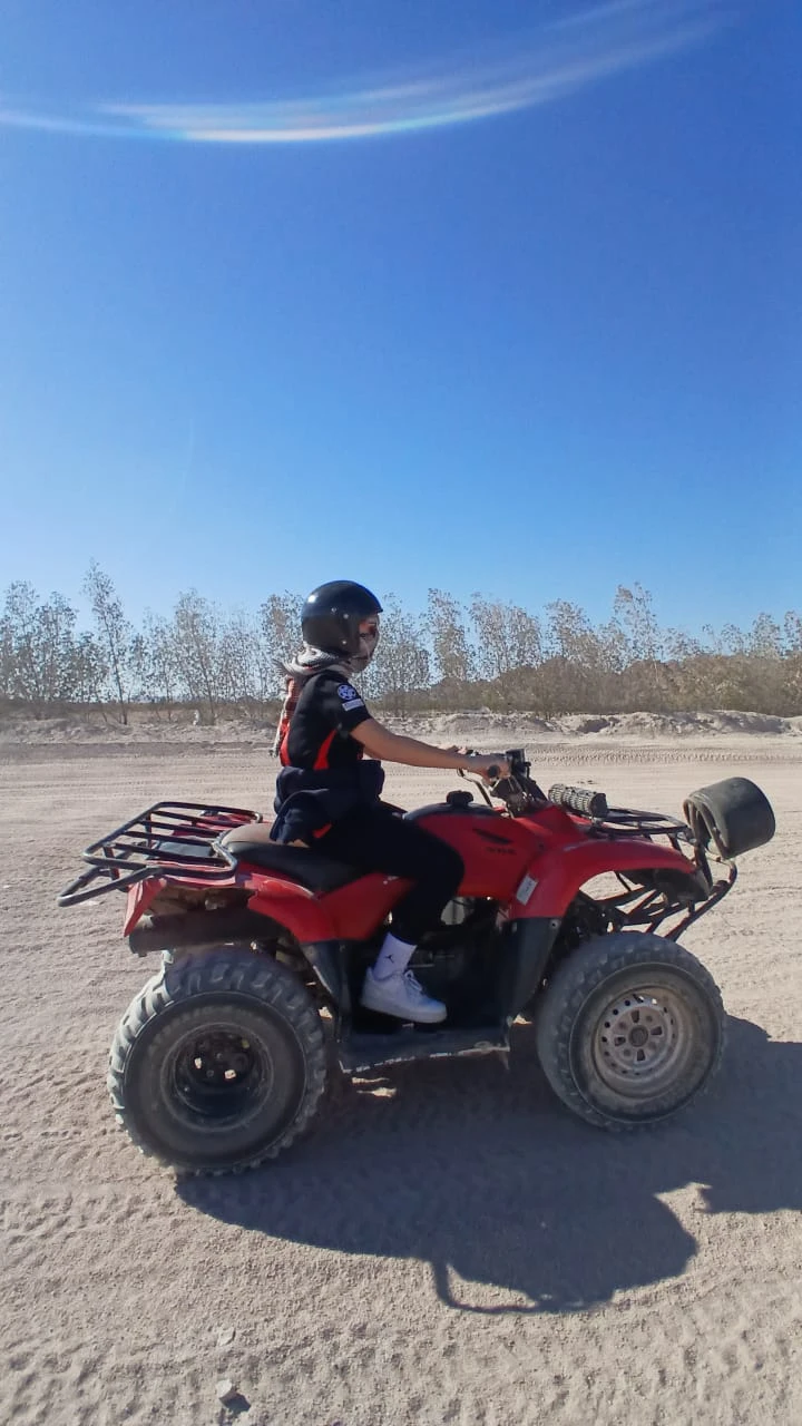 Потрясающий опыт катания на квадроциклах! Четко, внимательно, понятно. Сопровождающие были очень внимательными, чтобы никто не отстал