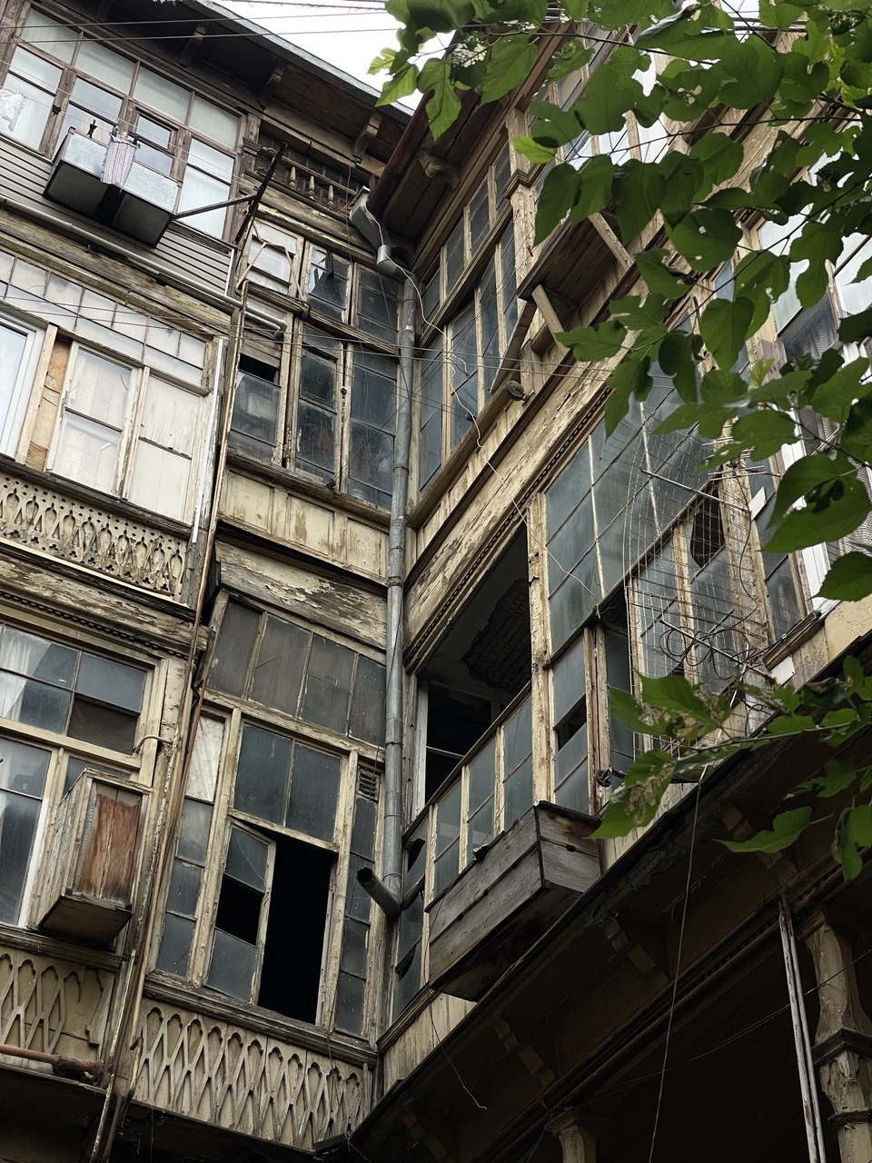 Я был впервые на экскурсии такого формата и мне очень понравилось. Было здорово гулять по городу