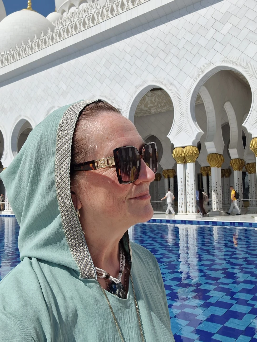 Провели прекрасный день в Абу даби. Много интересной информации узнали от гидов. Посмотрели достопримечательности. Удобный транспорт