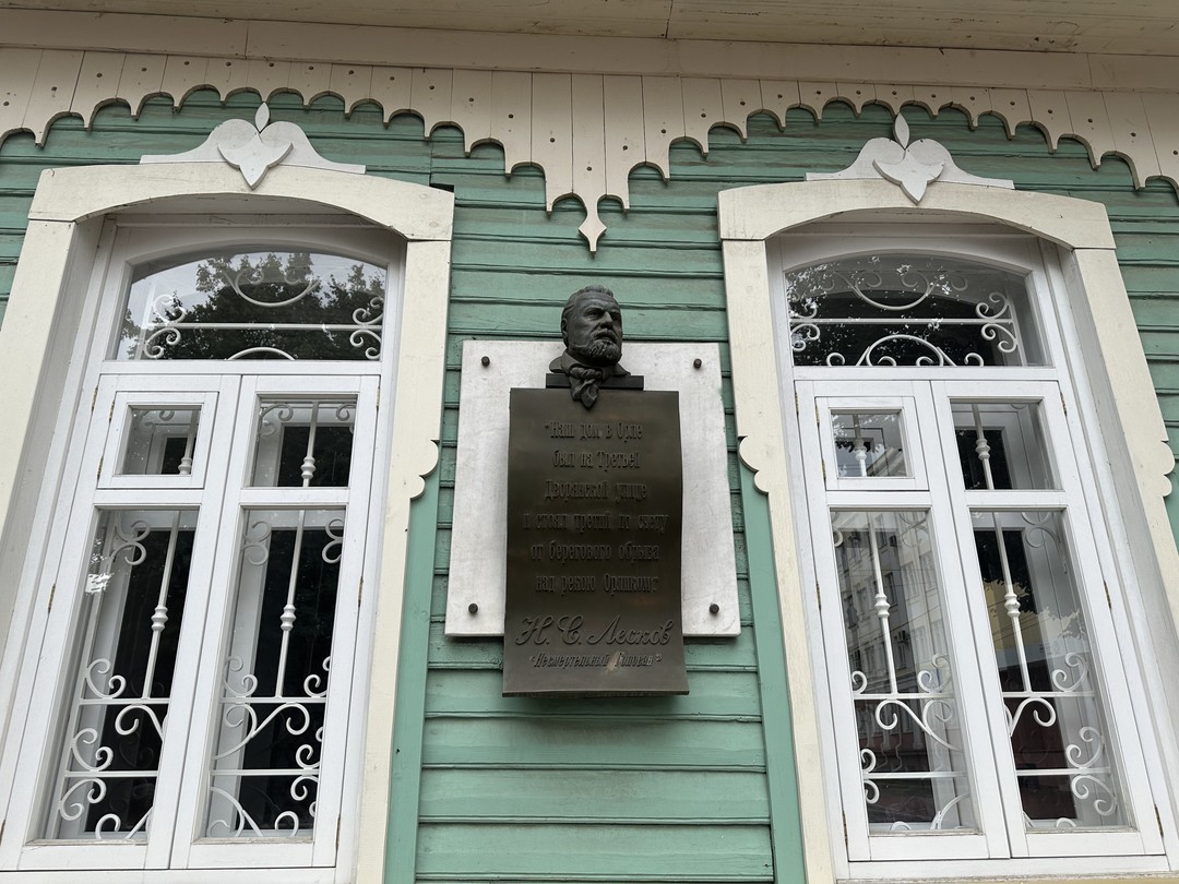 Экскурсия была подарком подростку на день рождения. Поехали всей семьей. День получился отличным, а наш экскурсовод