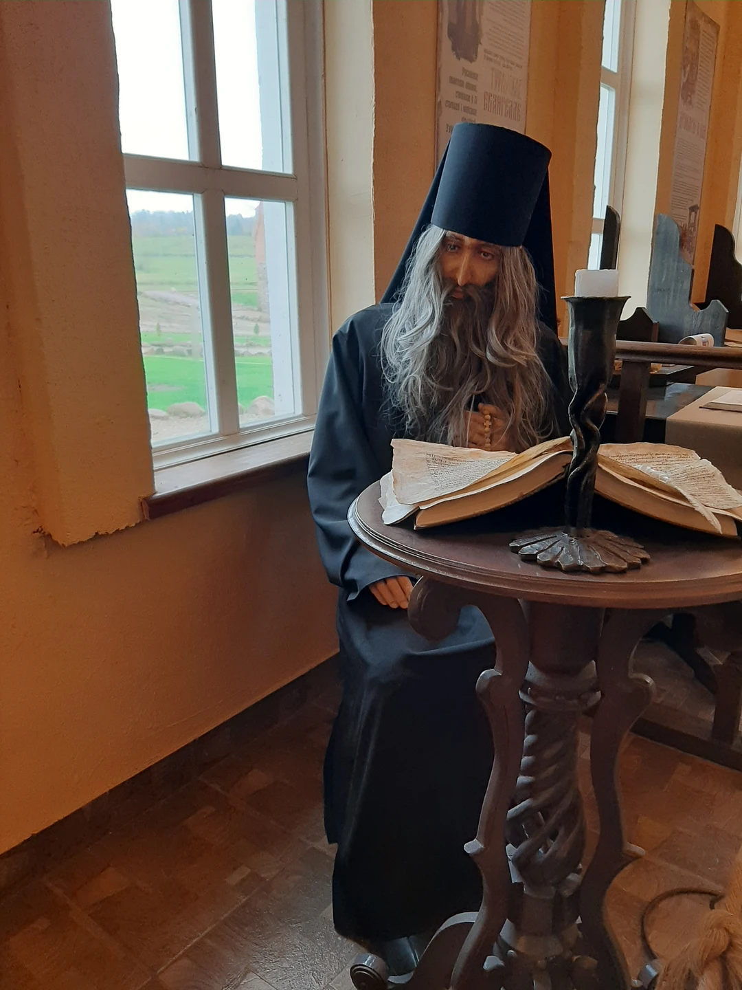 Очень неожиданно, интересно, весело и познавательно. Что ещё может быть нужно для хорошего времяпрепровождения. Экскурсия подойдёт