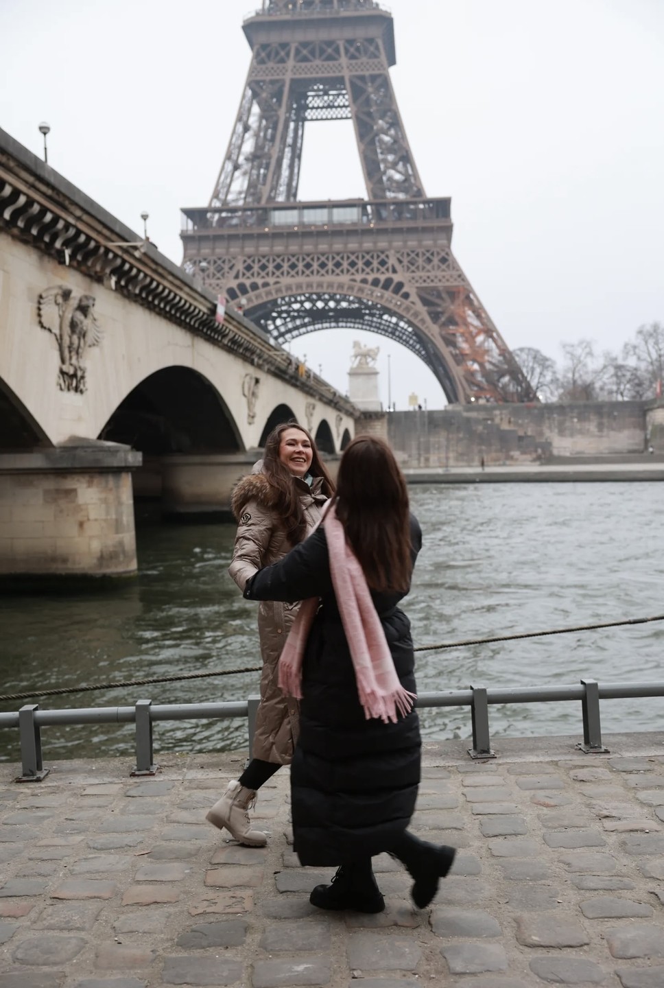 Большое спасибо фотографу за проделанную работу! Все наши пожелания по локациям были учтены, съёмка прошла комфортно