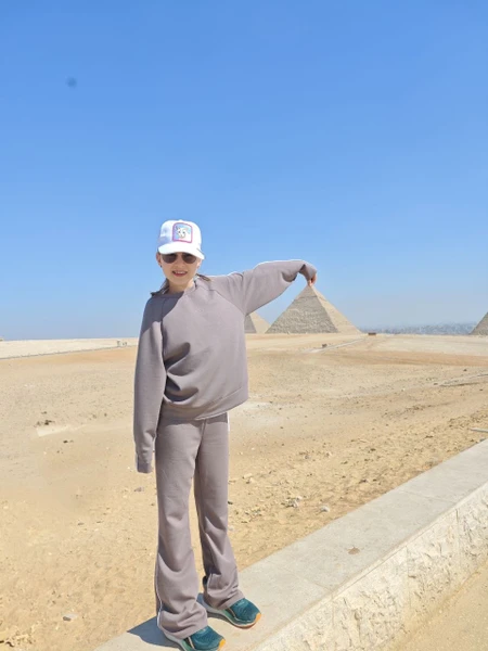 21.02.2026 мы отправились на экскурсию в Каир. Обсалютно всё как заявлено в описании экскурсии. Мы ездили