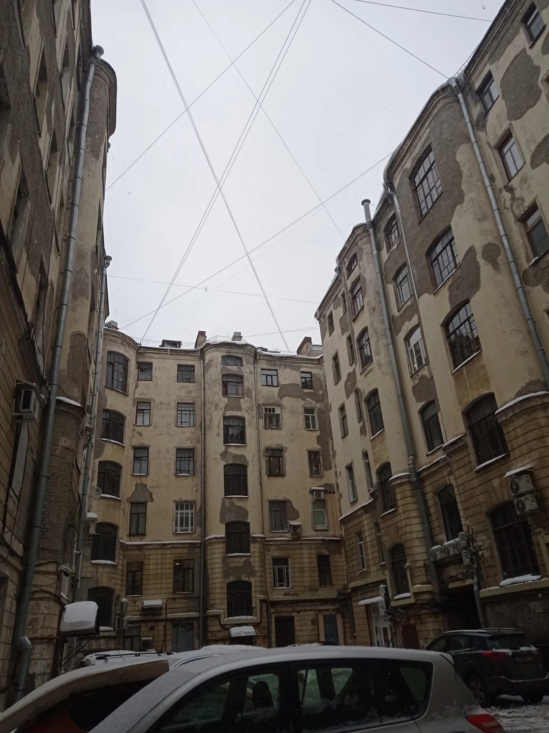 Секреты Петроградской стороны: дворы-колодцы, парадные и доходные дома (Екатерина)