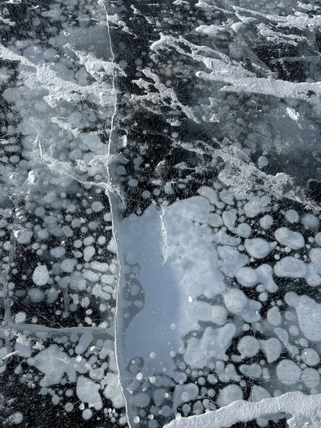 Дмитрий отличный экскурсовод и очень интересный человек! Очень понравилось, рассказал много интересных фактов про Байкал, отвез