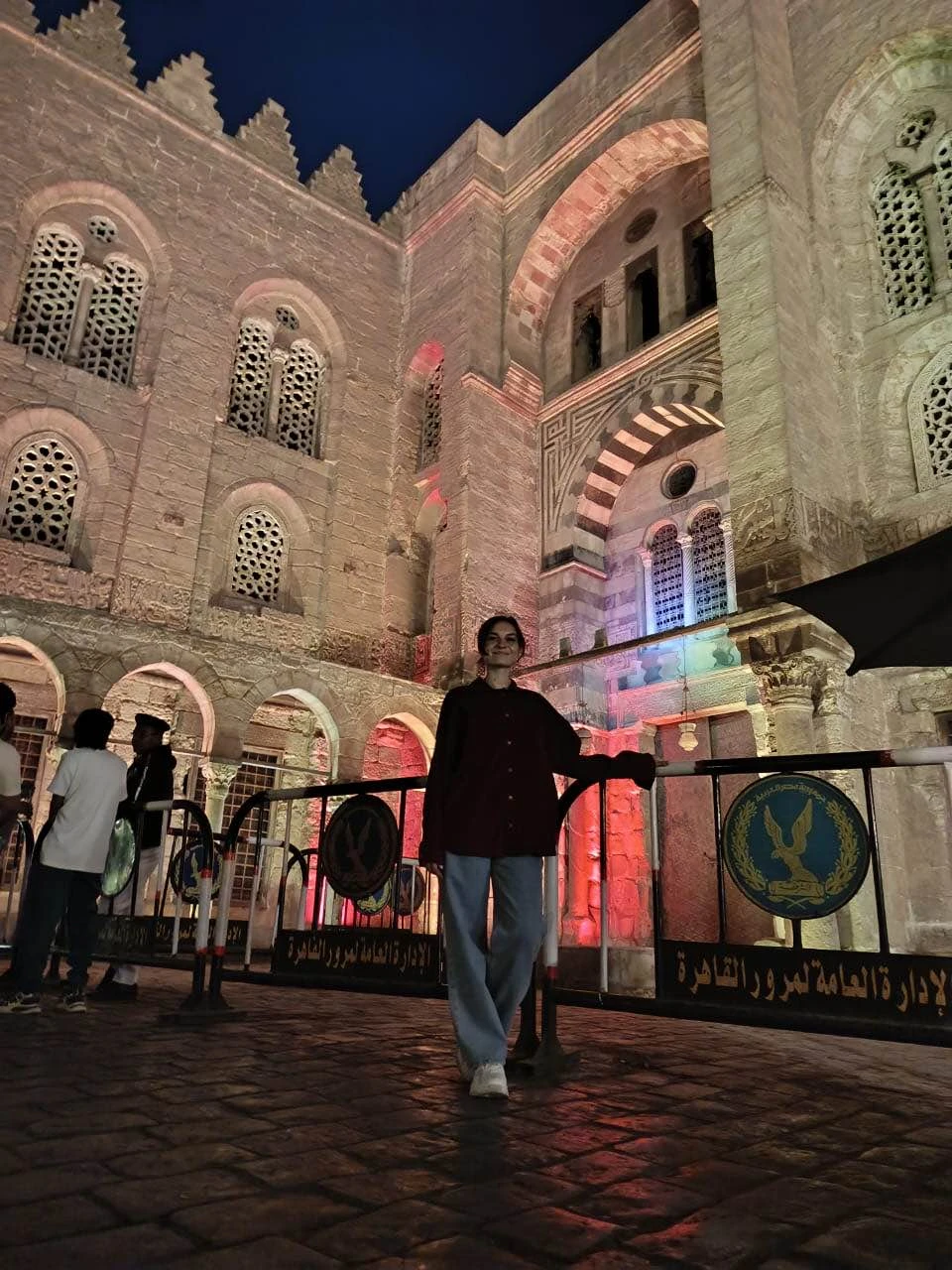 Рекомендую Ибрагима от всей души! Мой самолет задержался на два часа, но он меня встретил, и