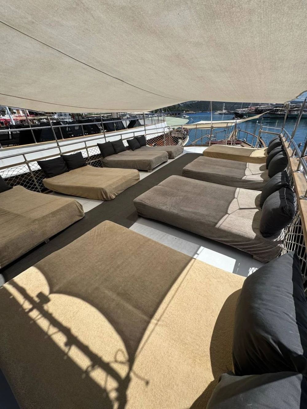 По бухтам и островам Каша (10/11)