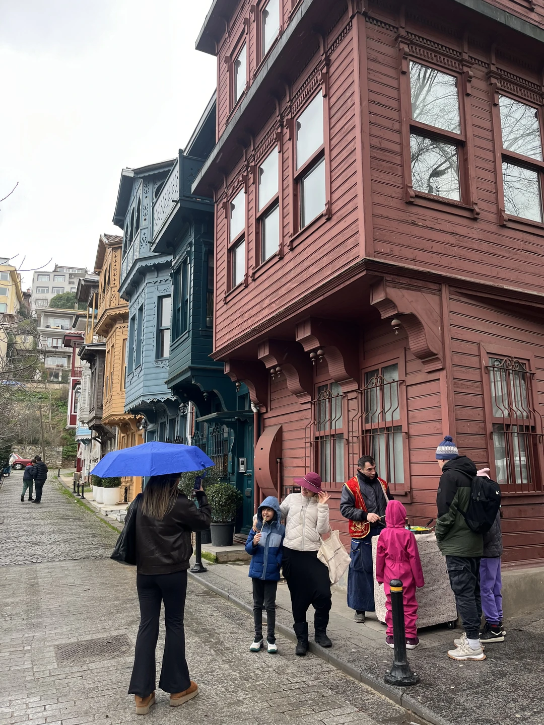 Маршрут, предложенный гидом понравился. До смотровой не добирается 90% туристов, поэтому здесь тихо, без суеты. Вид