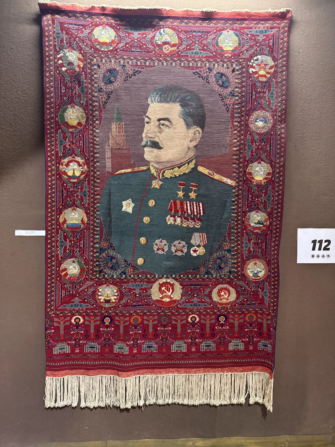 Экскурсия очень познавательна! Проходила на двух языках! Экскурсоводу отдельное спасибо за профессионализм!