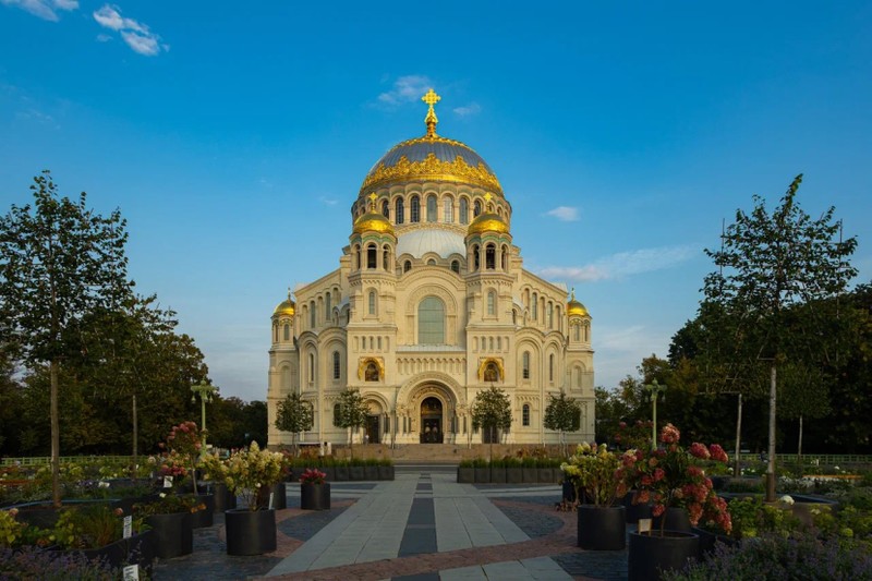 Фото 7 - Из Санкт-Петербурга в Петергоф и Кронштадт: 2 города за 1 день