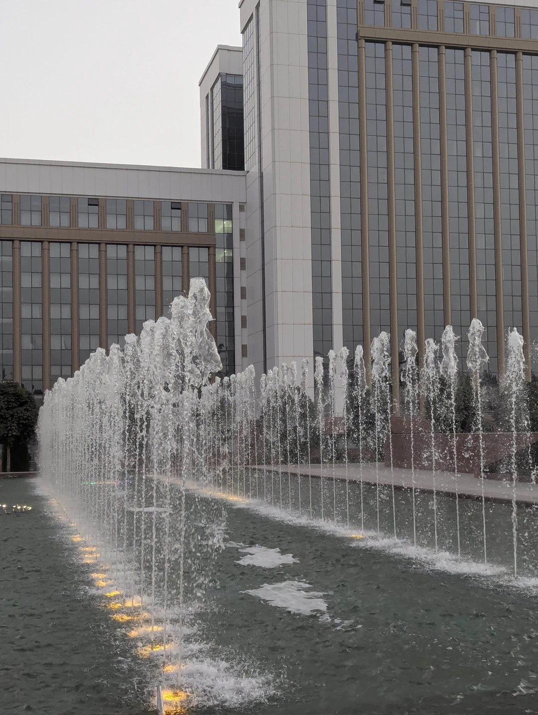 Очень понравилась экскурсия. Экскурсию провел Мирсаид. Неспешная познавательная прогулка по городу с интересными рассказами о знаковых