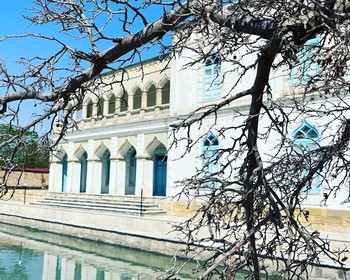 Дворец Ситораи Мохи-Хоса и торговые купола