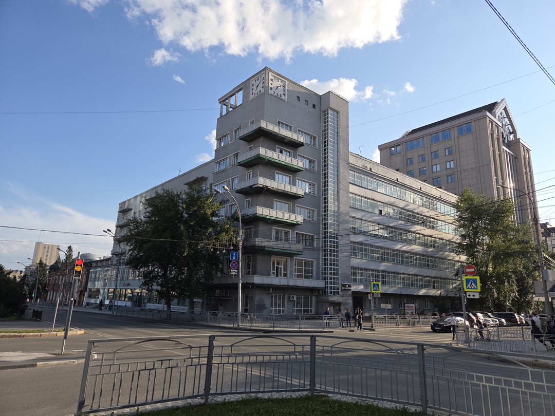 С супругой заказали пешую экскурсию по городу Новосибирску. Гид - Софья Котова. Хочется отметить её работу!