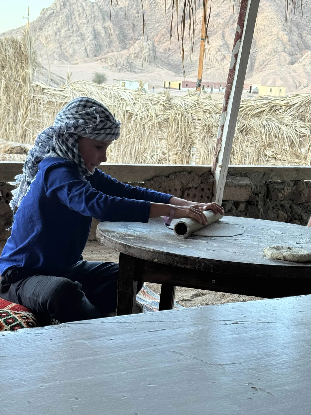 Отличная экскурсия! Мы были втроём, никого вокруг, никаких квадроциклов и багги, никакой пыли. Для нас изменили