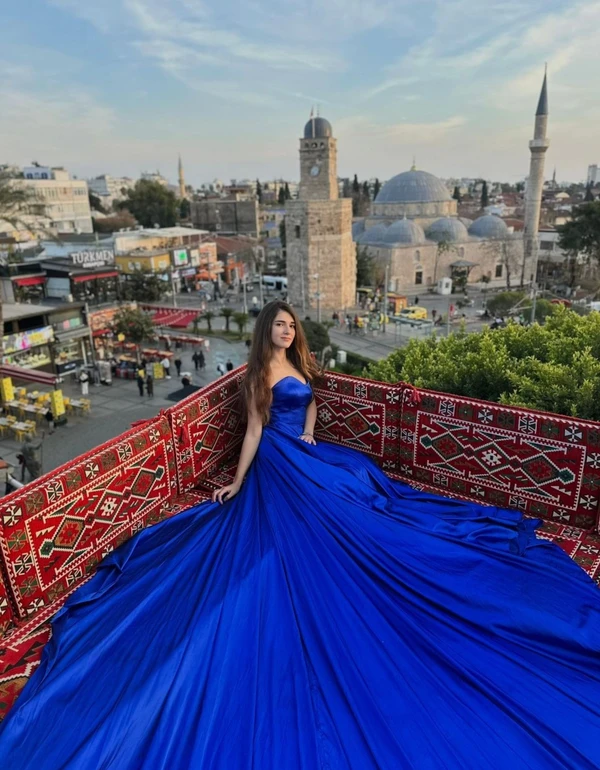 Фотосессия на крыше Антальи в летящем платье или традиционном платке