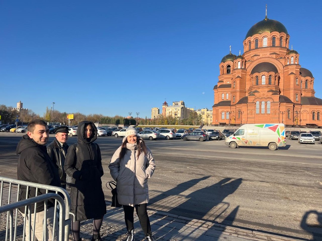 Заказывала экскурсию по Волгограду. Потрясающие впечатления! Гид очень подробно и грамотно все объясняет. Побывали во всех