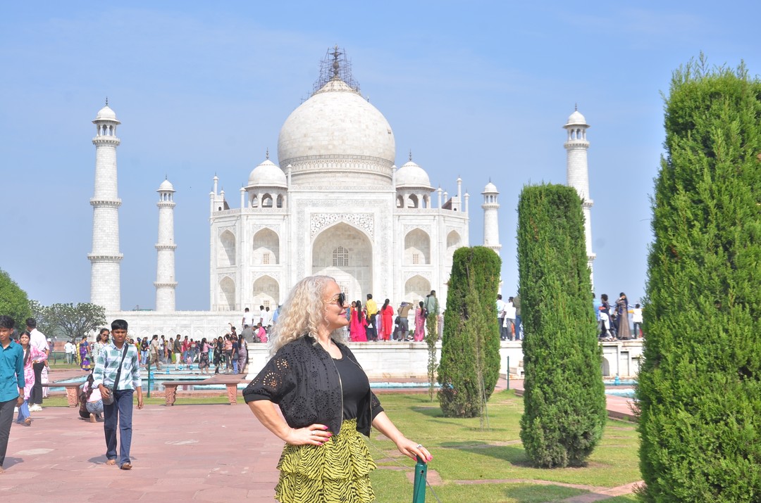 Гид Хариндра Мишра был великолепен. Я много узнала про Индии и про истории страны благодаря ему.