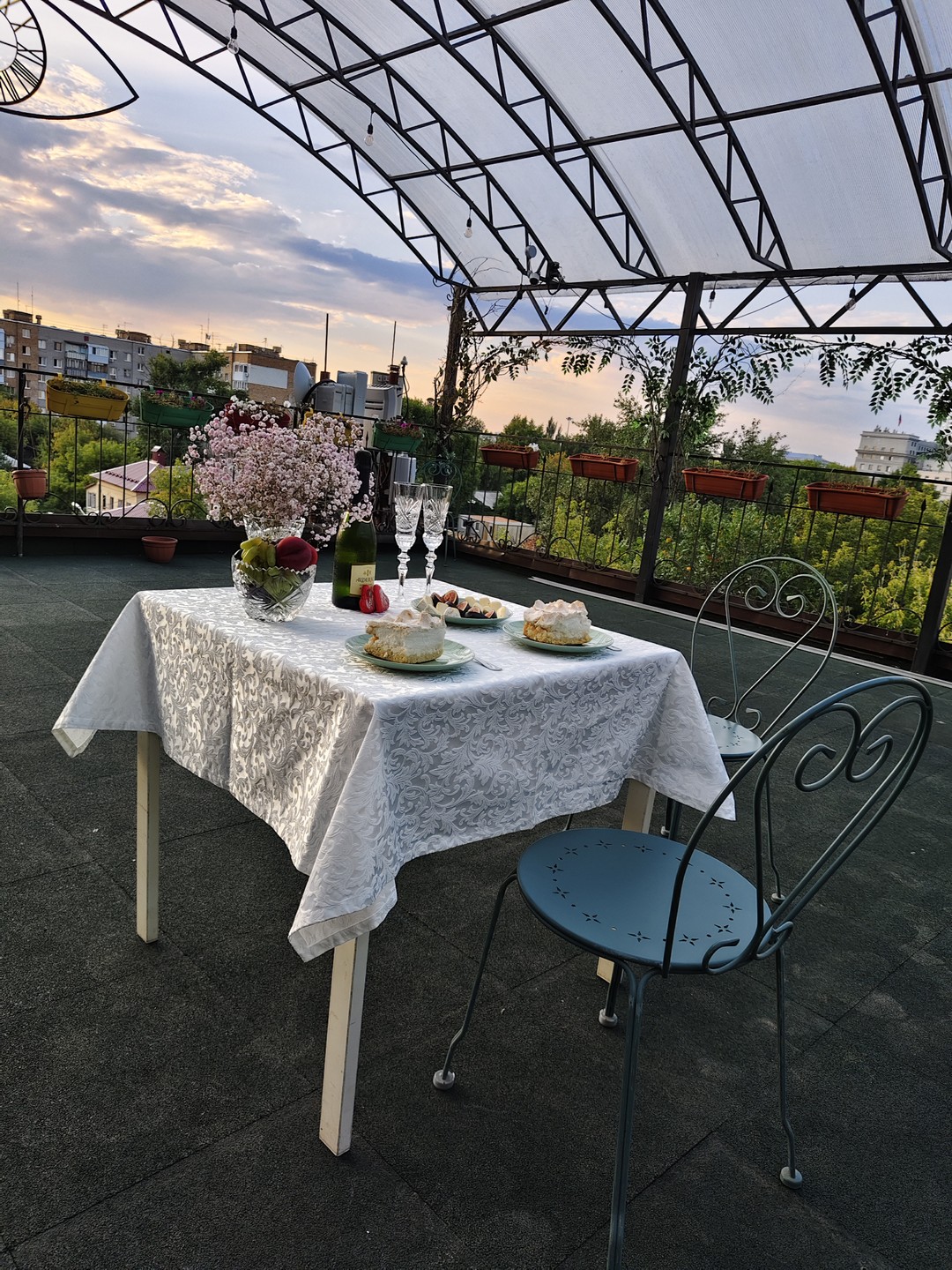 Попал на данное мероприятие со своей девушкой. Очень удивились, когда узнали столько интересной информации о данном