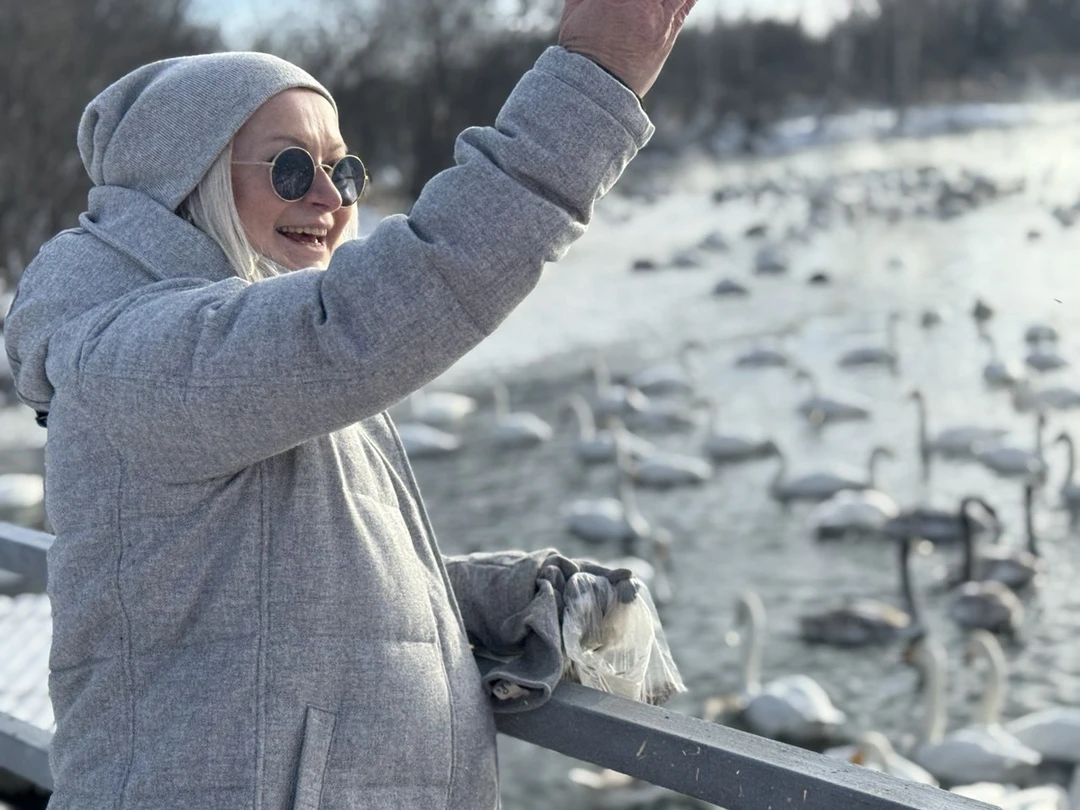 Инна - энергичный, позитивный гид. Отлично, безопасно водит автомобиль. Прекрасно ориентируется в любых сложных ситуациях. Хорошо