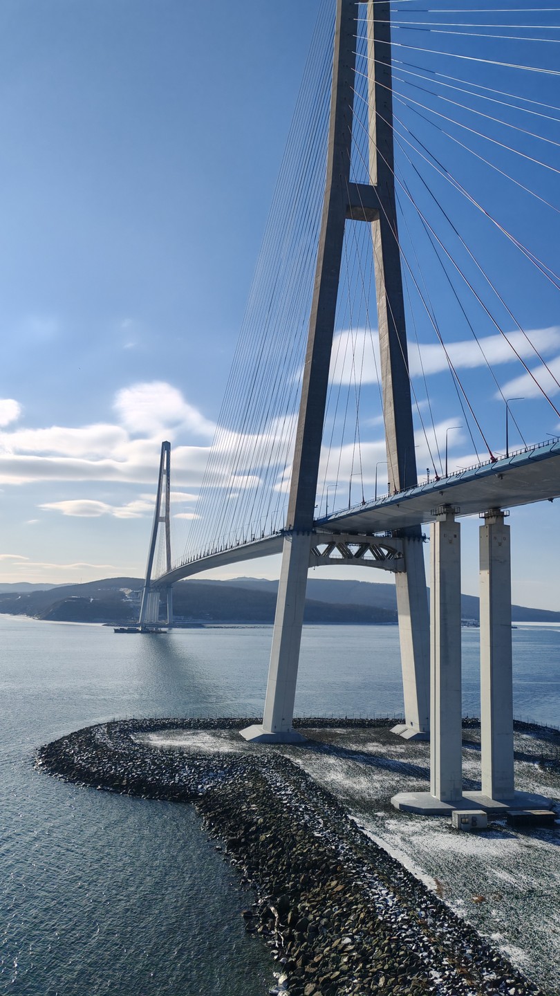 Советую всем посетить этот гибридный маршрут, где можно посмотреть и на город и на Русский остров