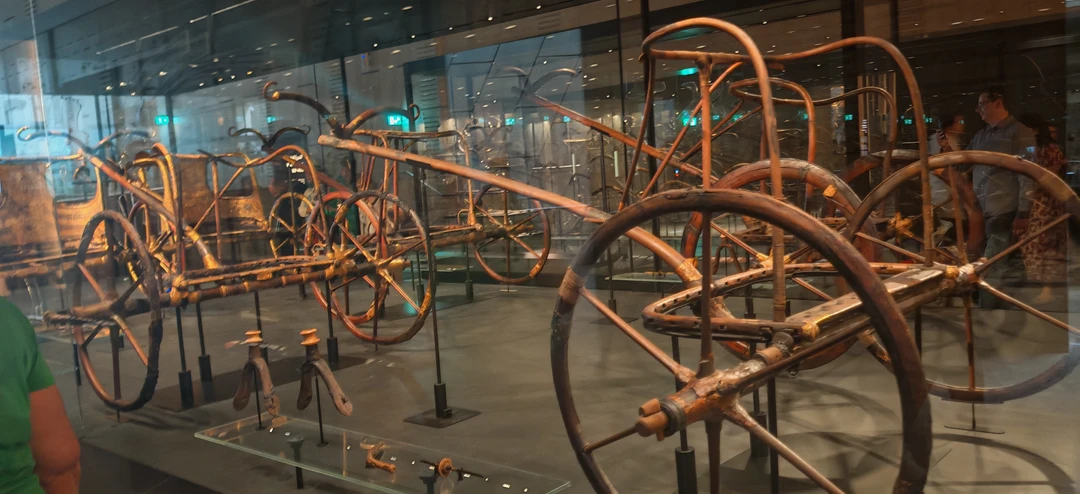 Я очень рекомендую эту экскурсию по главным достопримечательностям Гизы. Величие древних (Пирамиды. Сфинкс) и современных (Гранд