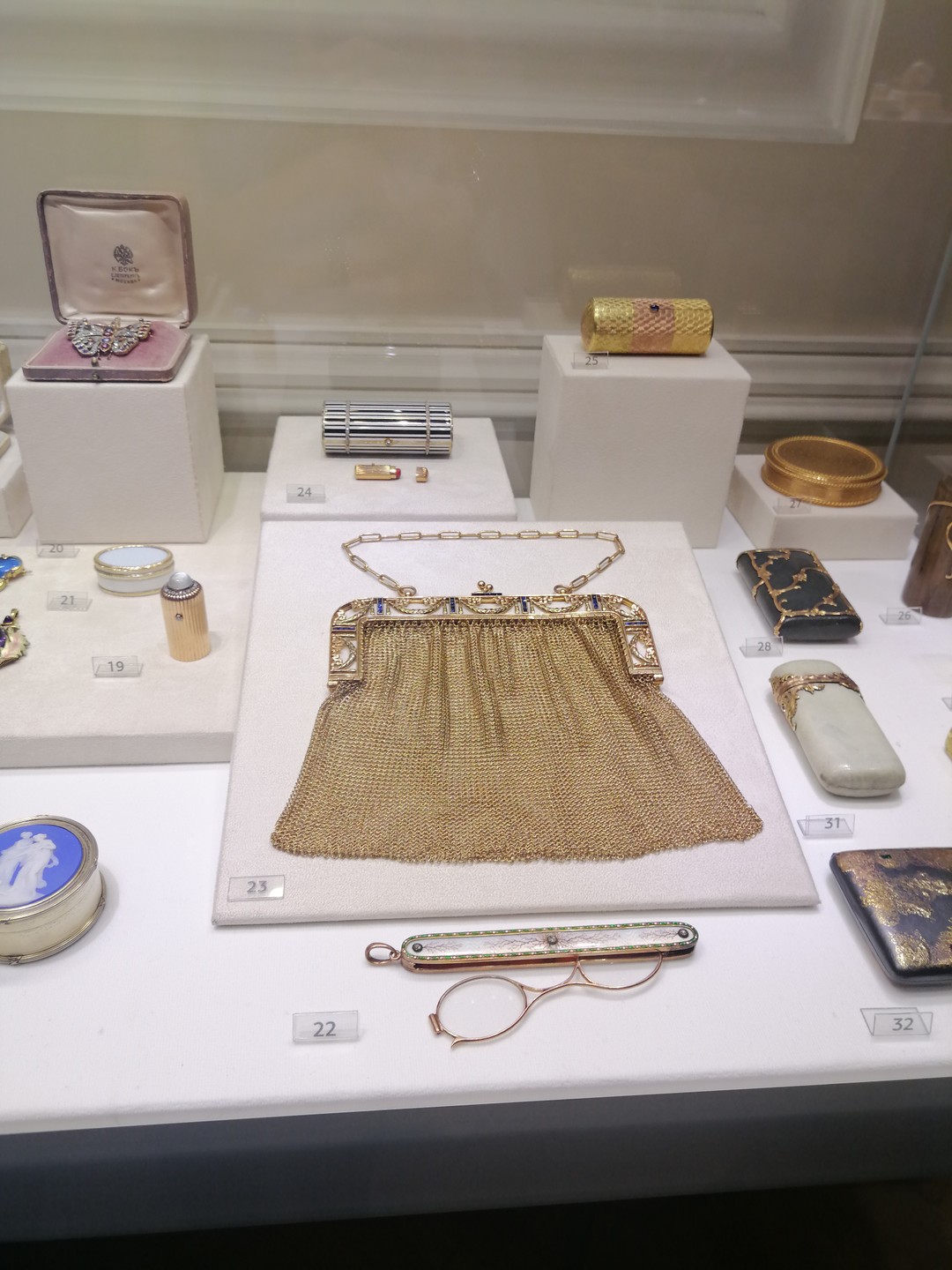 Ари - прекрасный экскурсовод. Время пролетело незаметно. Мы очень много новой, интересной информации узнали, ведь это