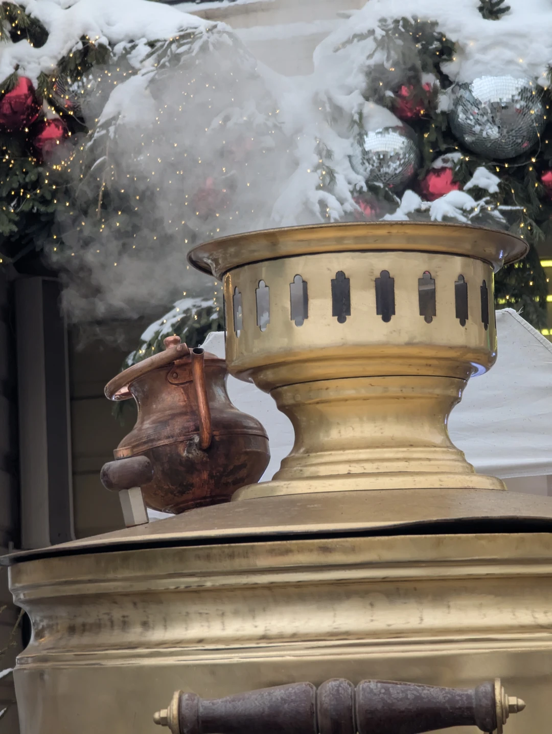 Экскурсия очень понравилась! В первую очередь хотелось бы отменить общую структуру, то, как темы перетекают одна