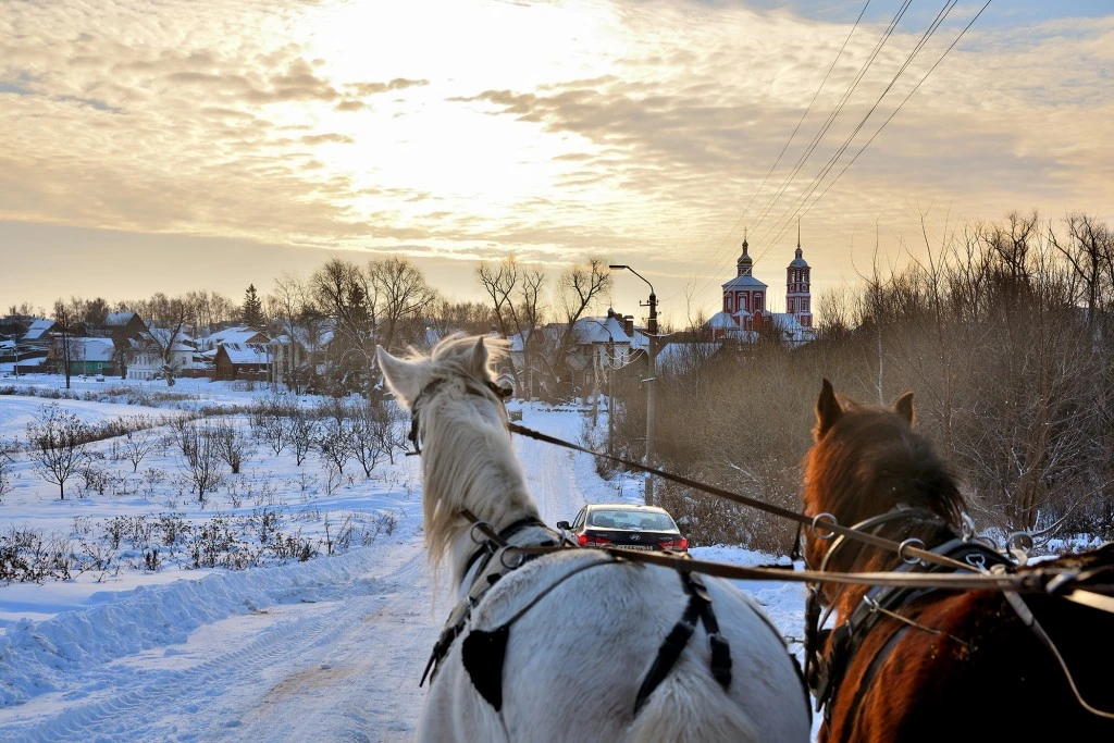 Фото Новогодний тур во Владимир и Суздаль с праздничной программой в стиле фильма «Чародеи»