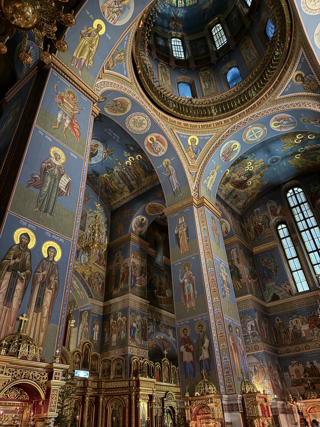 Все прошло идеально, отлично погуляли два дня, отдельное спасибо за список мест где можно покушать 🥰