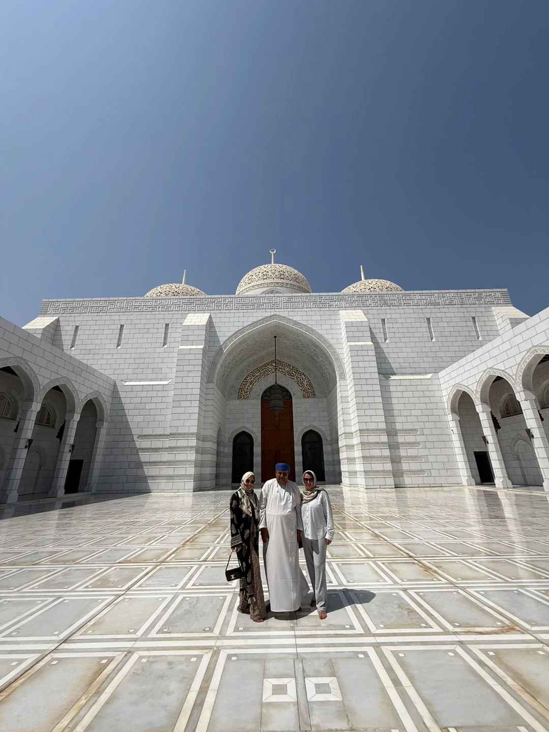 Экскурсия прошла отлично. Хорошая организация, классный гид, интересный маршрут и комфортный транспорт - всё на высоком