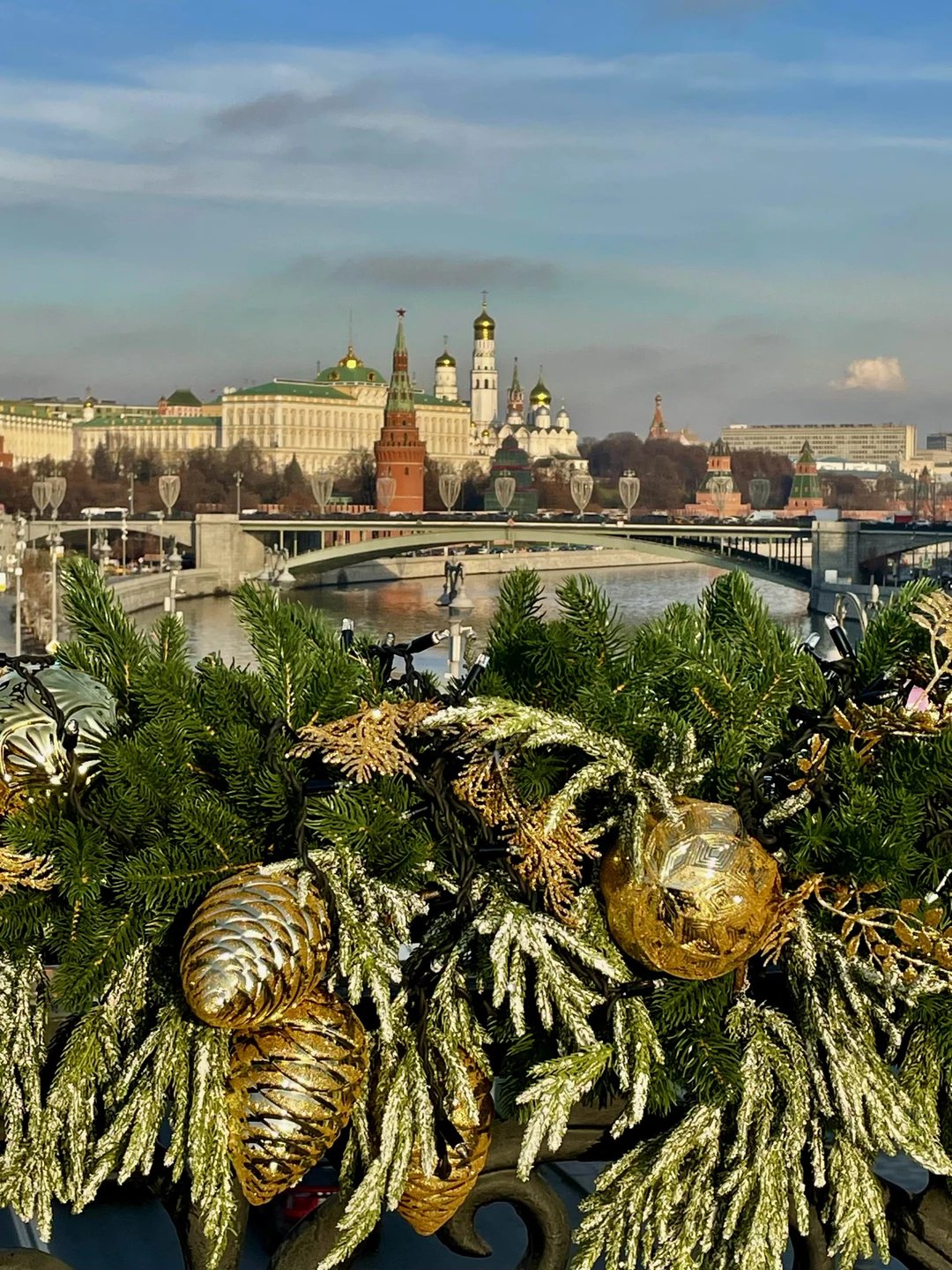 Все прошло на уровне, но «провал» случился на Воробьевых горах. Не совсем понятно, куда делся экскурсовод