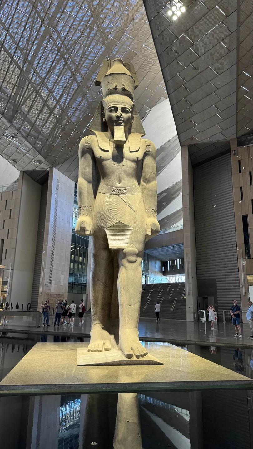 По совету хорошего человека связались с этим замечательным экскурсоводом - Мухаммадом. Экскурсия была очень интересная, познавательная