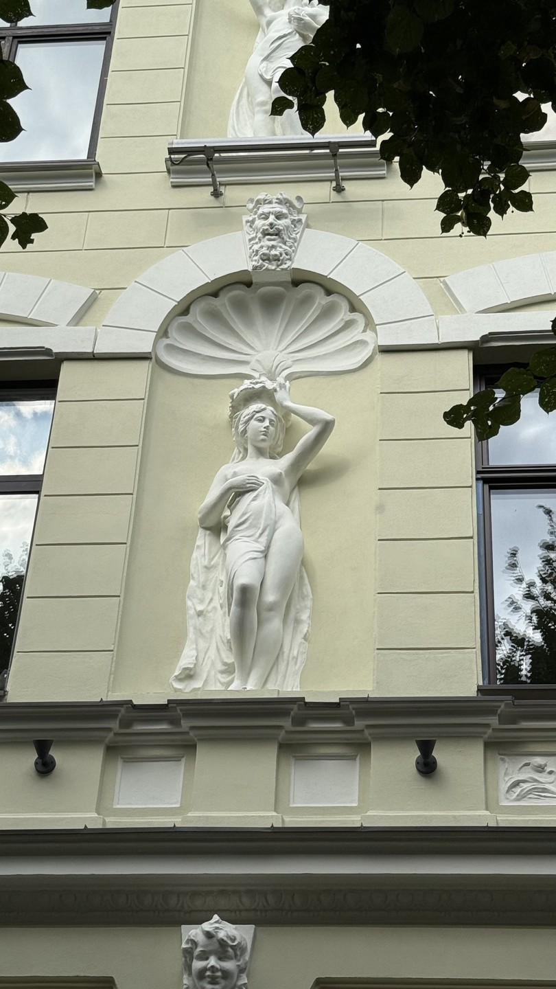 Благодарю за прекрасную экскурсию!