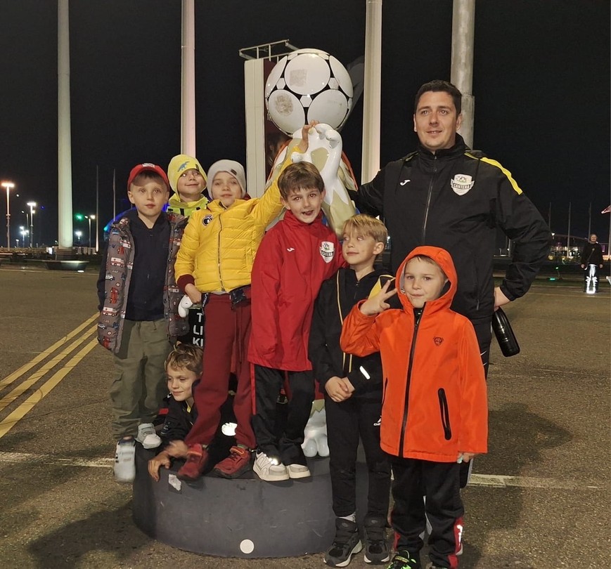 Спасибо большое Василисе, подстроилась полностью под наше время, количество человек. Было интересно, детям понравилось. 🙏