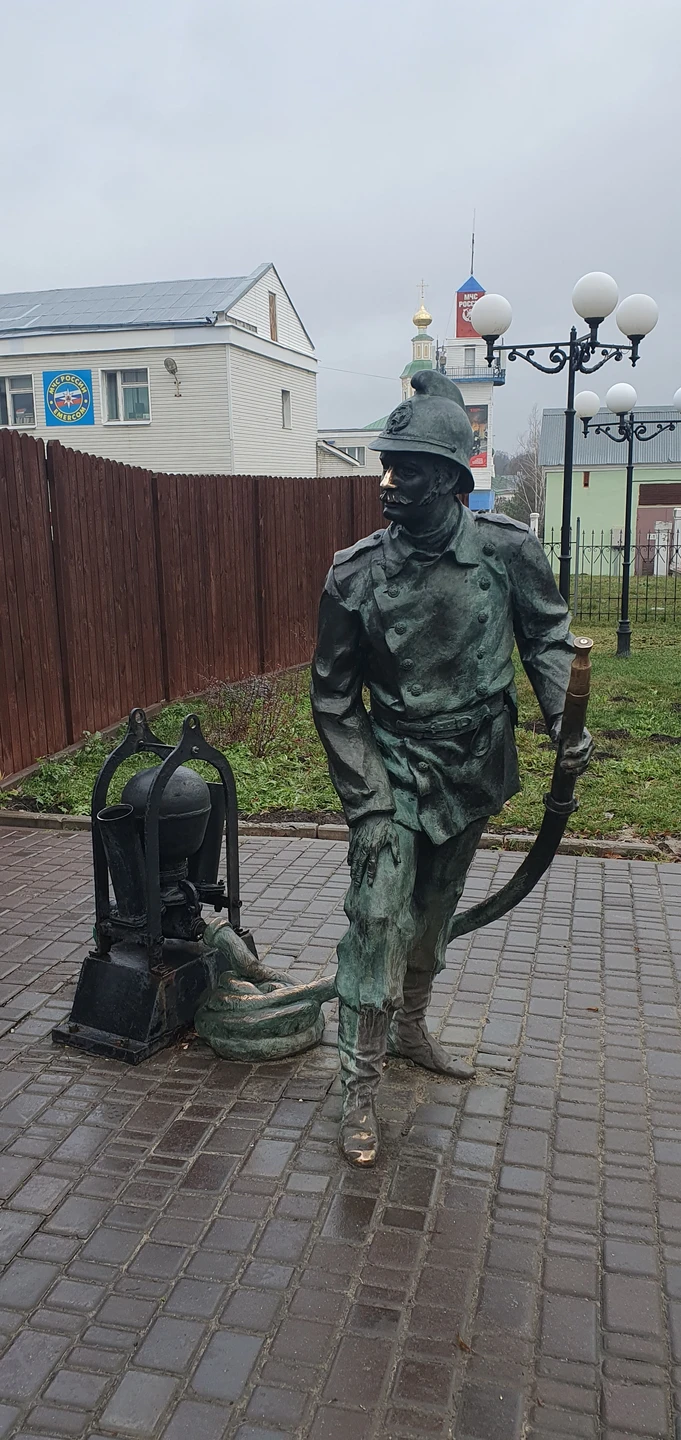 Светлана просто молодец! Очень структурированно, по делу, никакой лишней и неинтересной информации, никакого перегруза датами или