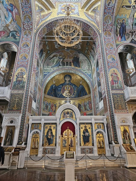 очень хорошая экскурсия нам всем понравилось, даже в монастыре нам всё рассказывали(хотя как я потом понял