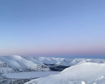 Кировск: подъём на фуникулёре, музей камня "Апатит", "Снежная деревня"