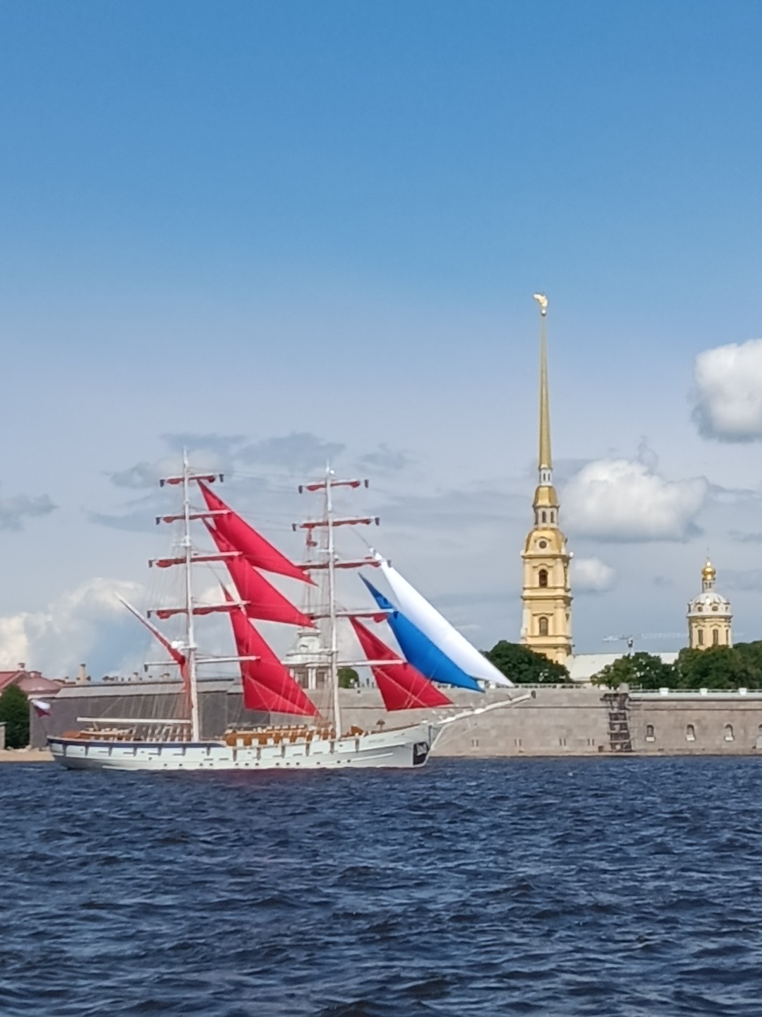 Прогулка на теплоходе «Каналы Северной столицы» (Чалая)